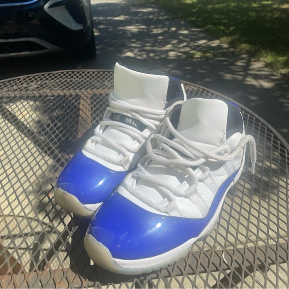Jordan Athletic Shoes in Blue and White - Picture 1 of 5